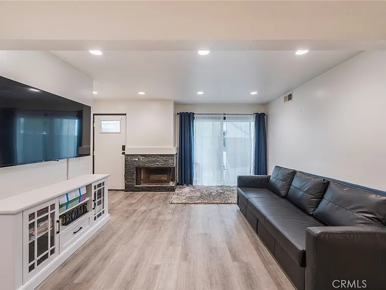 1159 Tivoli Ln — Photo 5