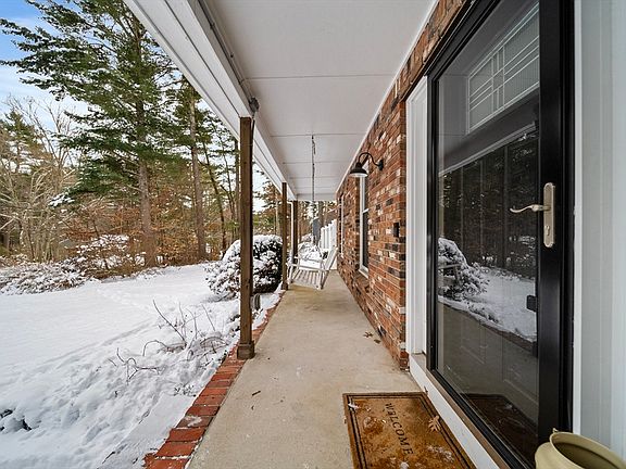 3rd image of 8 Ridgefield Rd