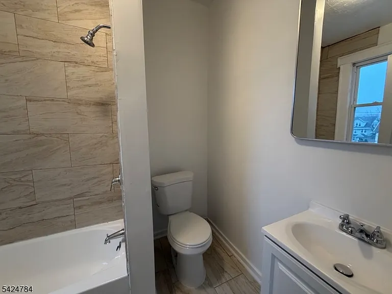 205 Chancellor Ave #3 — Photo 6