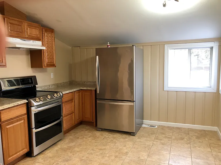1408 Walnut St — Photo 5