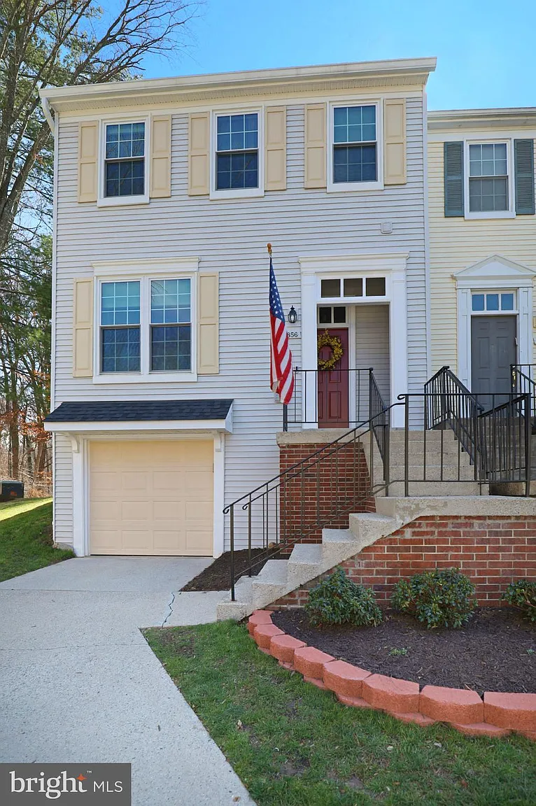 5856 Wye Oak Commons Ct photo 1