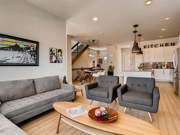 2nd image of 5507 Valentia St