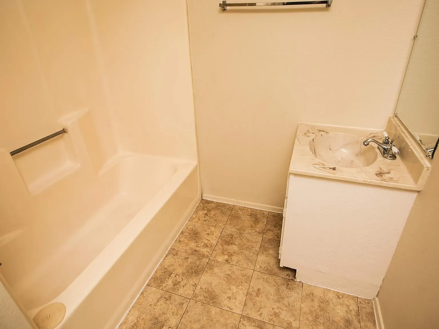 Cottonwood Townhomes — Photo 3