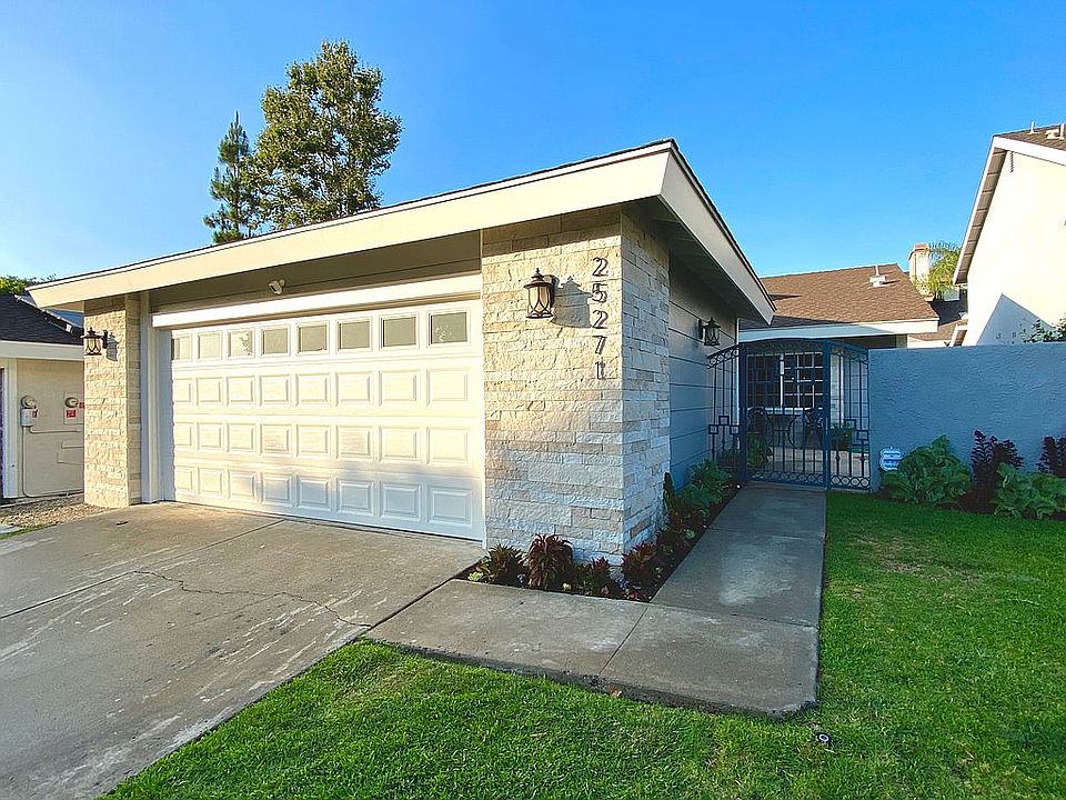 2nd image of 25271 Aldea Ct