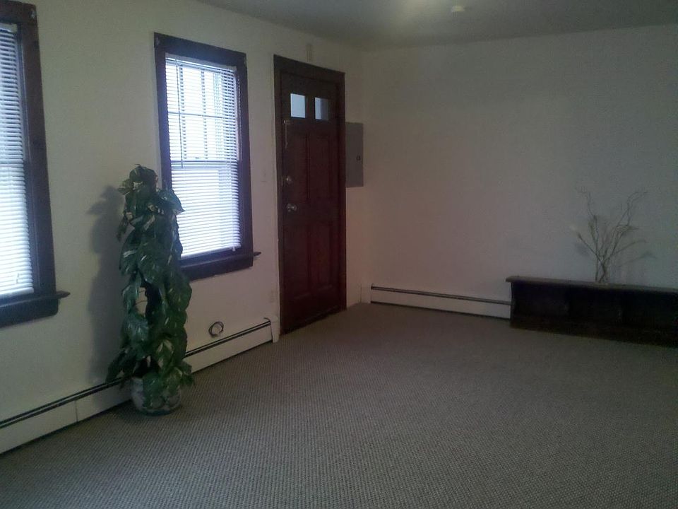 2nd image of 96 Highland Blvd