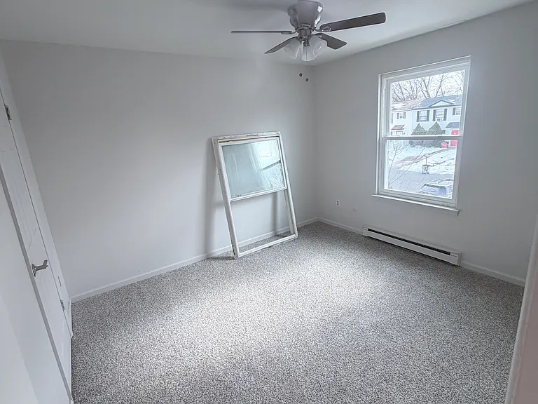 131 Hampshire Rd — Photo 5
