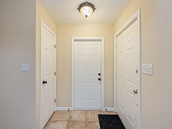 5th image of 1010D Pineview Blvd