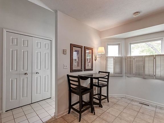 2nd image of 750-2 Hampton Cir