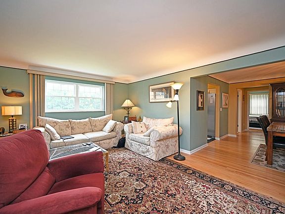4th image of 6035 Woodford Ct APT 1