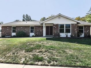 15440 Grantley Dr, Chesterfield, MO 63017