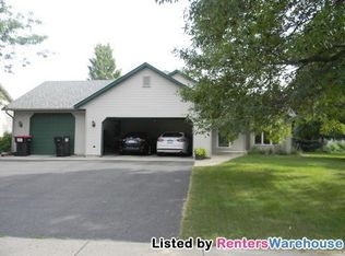 1033 Trumble St, Chaska, MN 55318