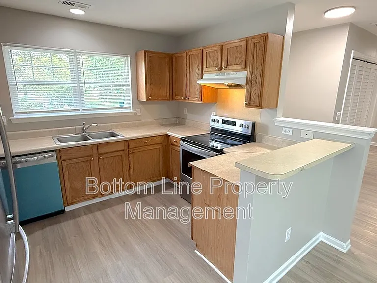3715 Bullard St — Photo 8
