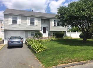 262 Heritage Dr, New Bedford, MA 02745