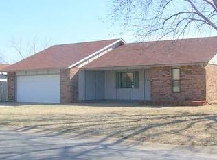 208 S La Mesa Dr, Enid, OK 73703