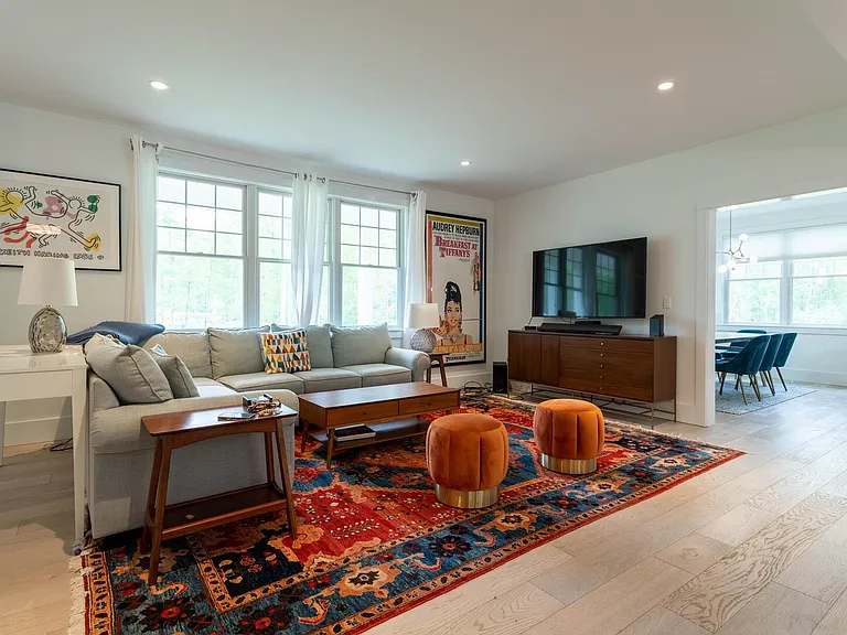 10 McCarron Dr — Photo 7