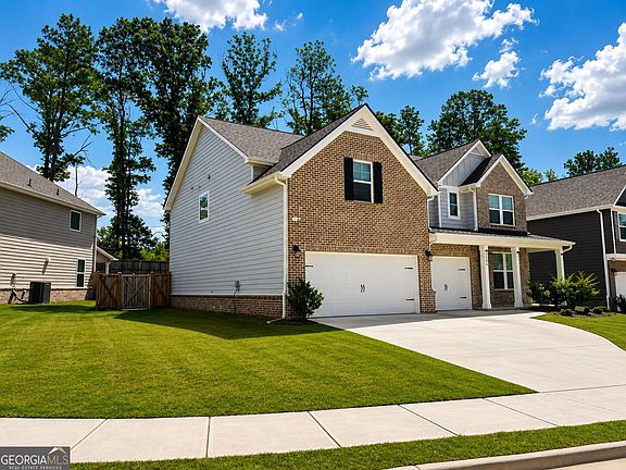 2nd image of 3249 Thicket Ln