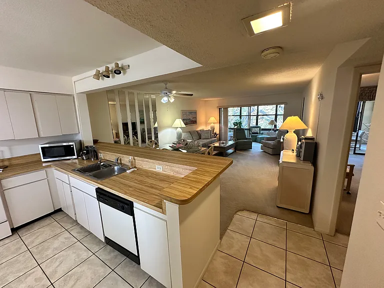 346 Springdale Dr #346 — Photo 8