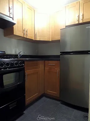 Rented by City Connections Realty | media 18