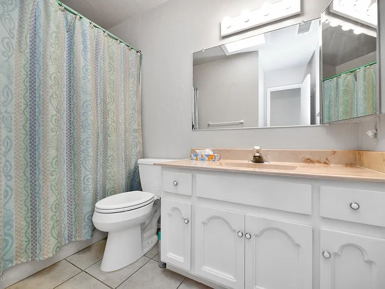 1602 Luna Ct — Photo 40