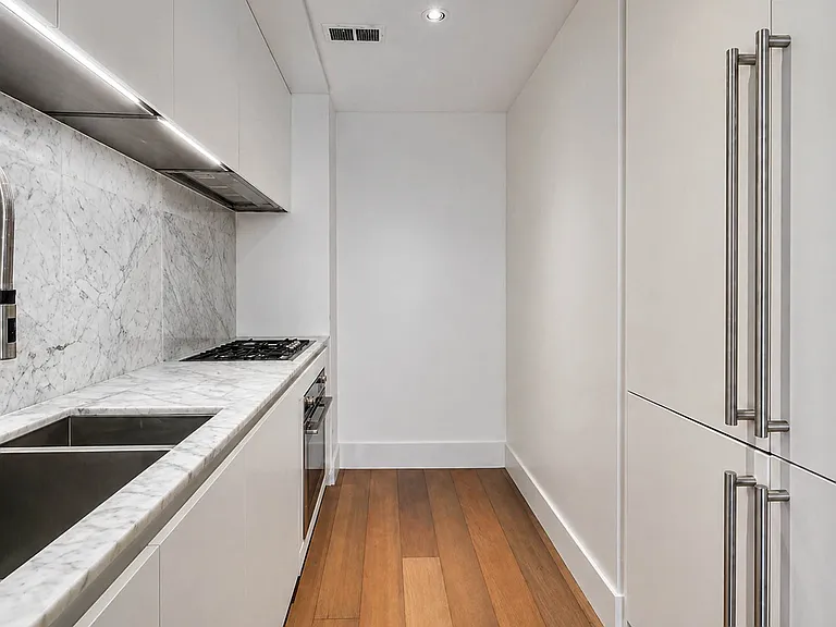 429 Kent Ave #638 — Photo 21