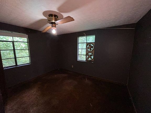5th image of 53 Kirkton Dr