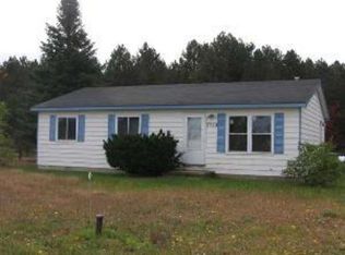 7733 Hahn Cir NW, Rapid City, MI 49676