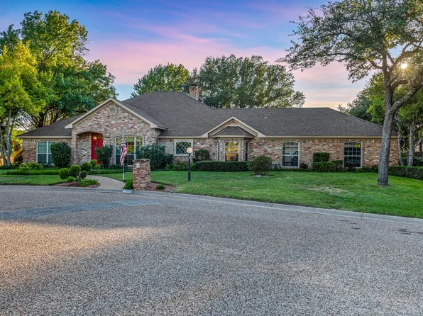1004 Canyon Ct, Cleburne, TX 76033