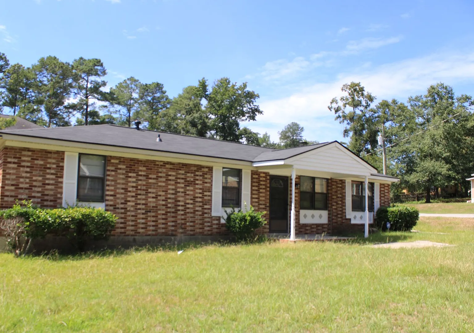 3 Bedroom 1.5 Bath Remodeled Home South Augusta! — Photo 3