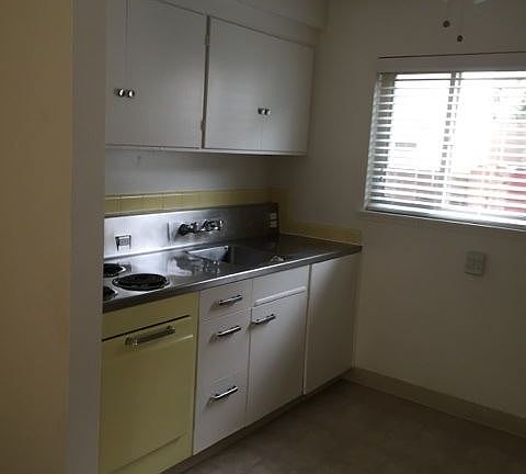 3rd image of 2711 P St APT 06