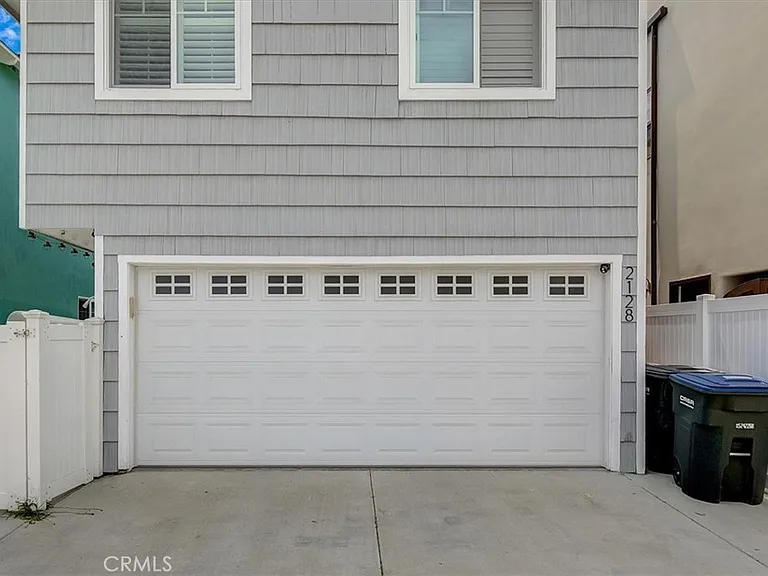 2128 Miramar Dr — Photo 33