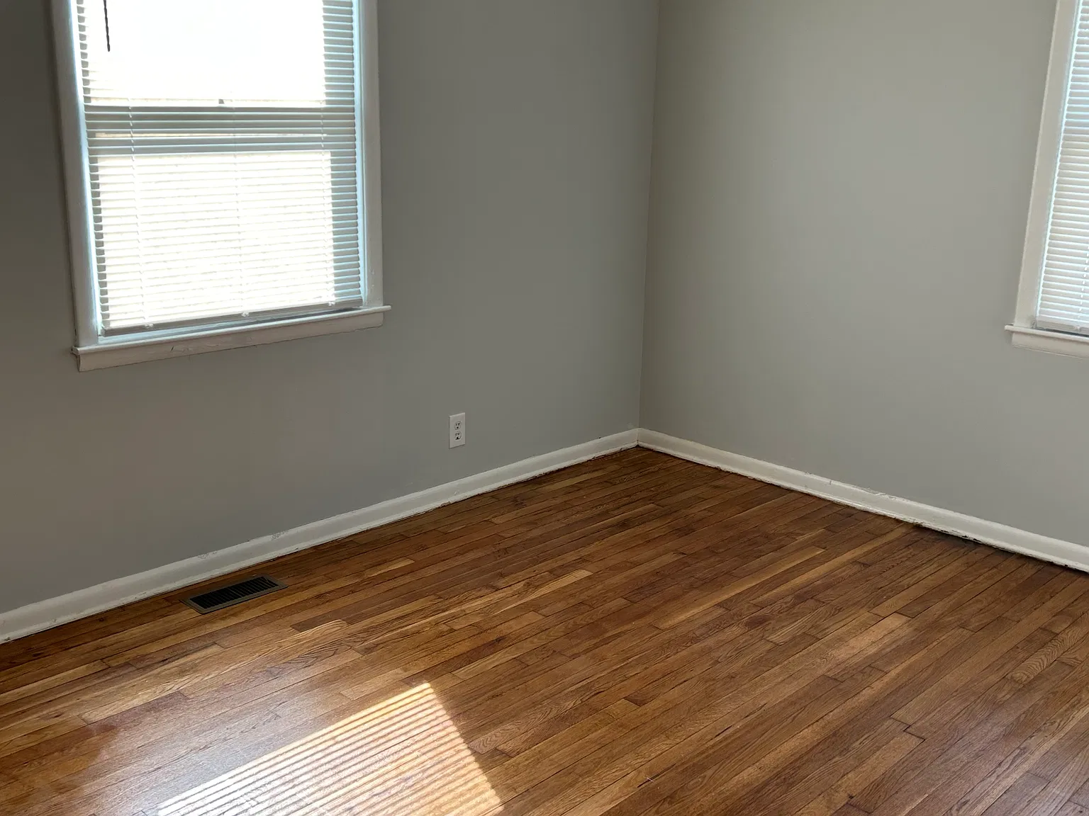 2 bed, 750 sqft, $1,800 — Photo 4