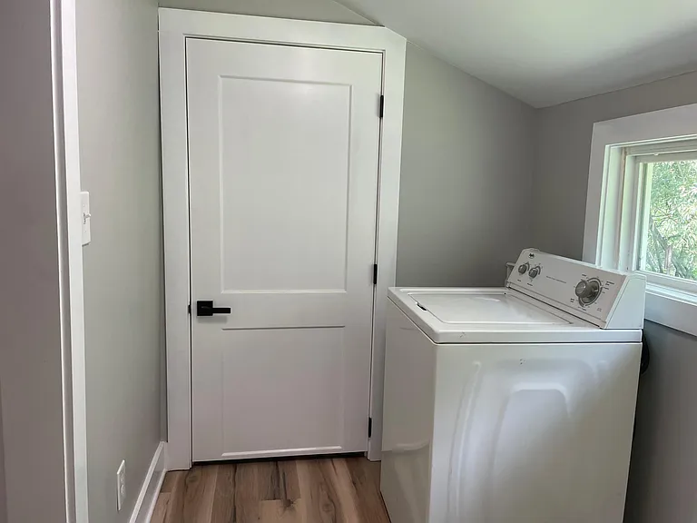 1614 Martin Ave — Photo 7