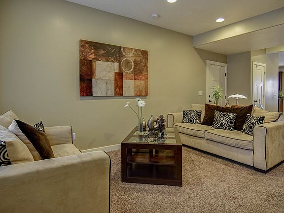 3rd image of 129 Riverbend Dr