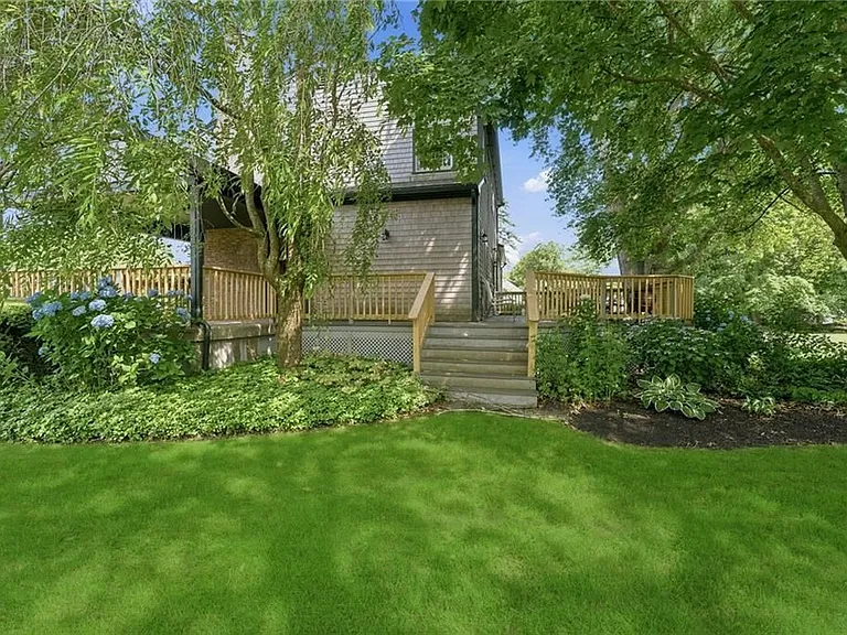 131 Taylor Rd — Photo 14