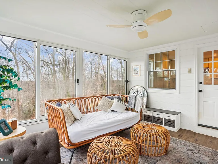 7832 Fulbright Ct — Photo 9