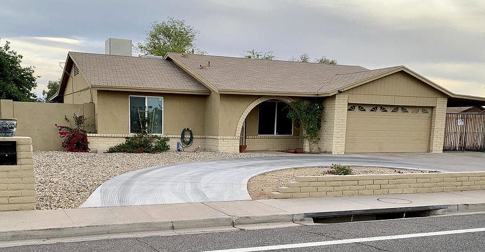 1st image of 5065 W Sweetwater Ave