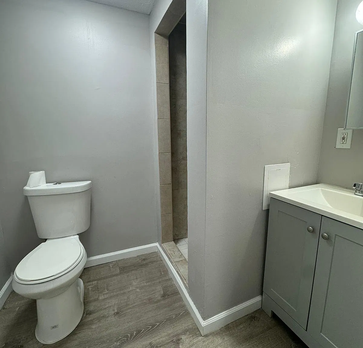 Studio, 1.5 bath, 700 sqft, $1,150 — Photo 2