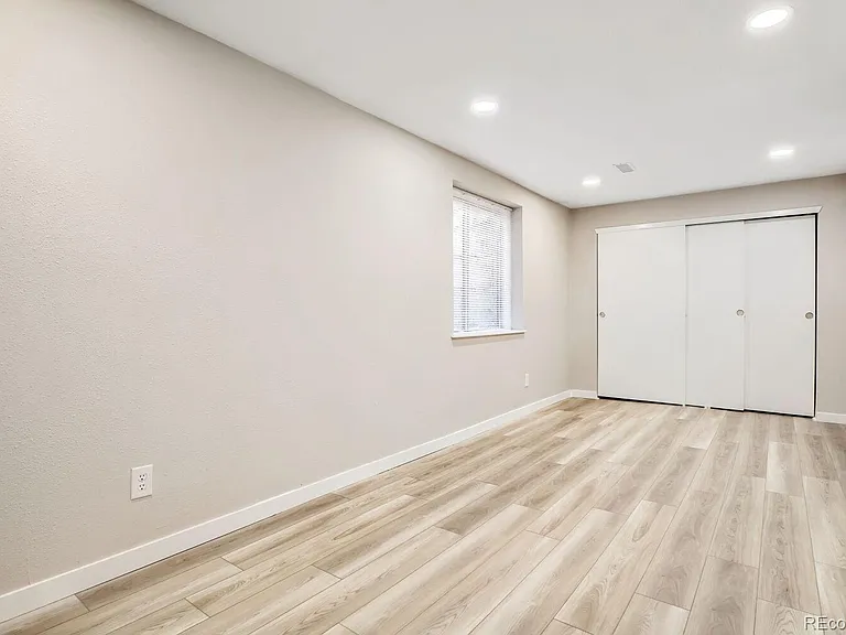 11962 E Maple Ave — Photo 20