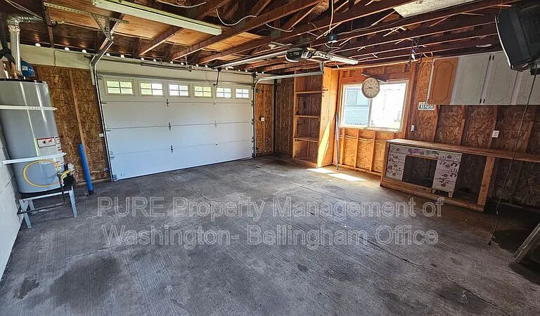 2400 Carpenter St — Photo 18