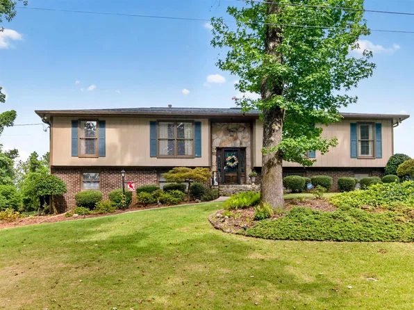 2229 Timberlane Dr, Bessemer, AL 35022