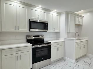 132 Lexington St #1, Boston, MA 02128