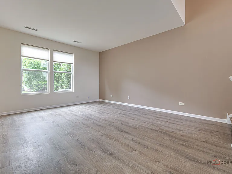 347 Devoe Dr — Photo 7