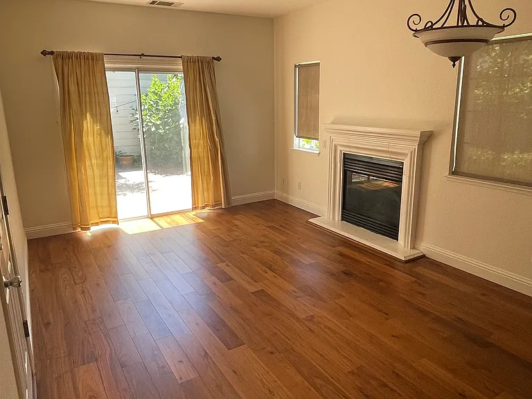 1905 Alpine Ct — Photo 4