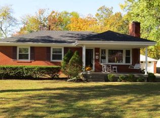 35 Hallsdale Dr, Louisville, KY 40220