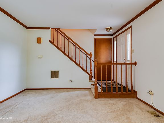 5th image of 15657 Erin Ln