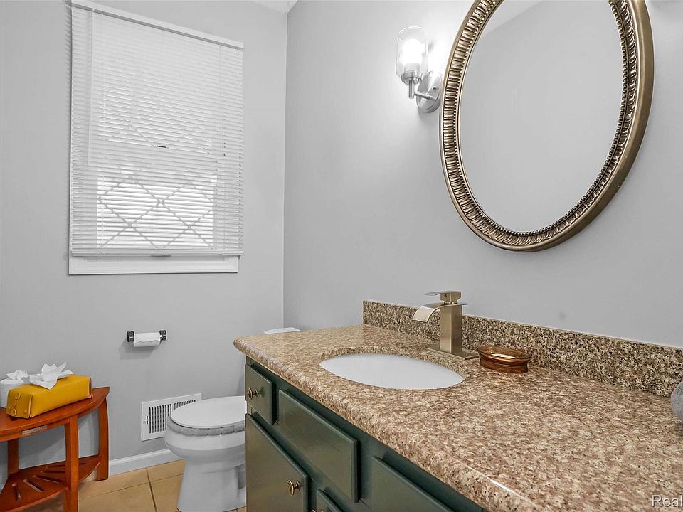 5076 Watergate Rd, photo 30