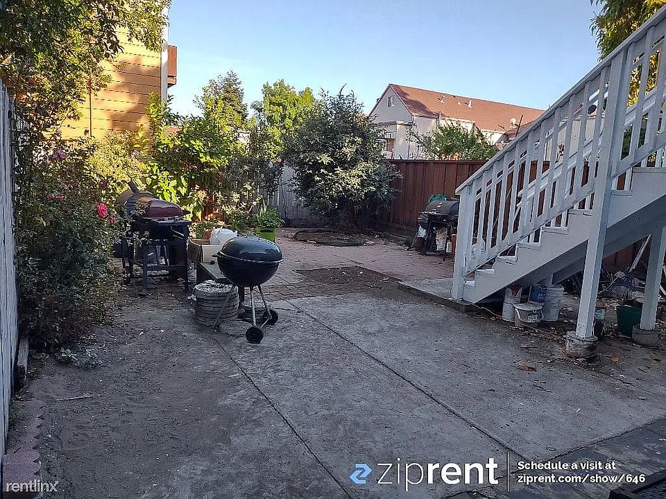 2nd image of 1324 Campbell St #A