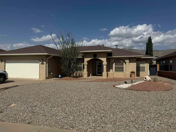 947 Playa Azul St, Alamogordo, NM 88310