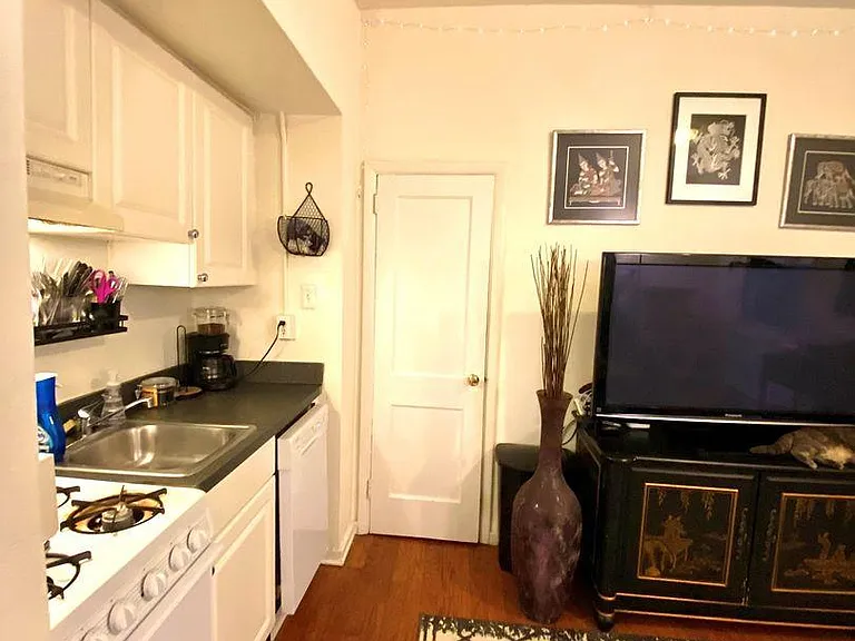 705 Wallace St #A — Photo 3