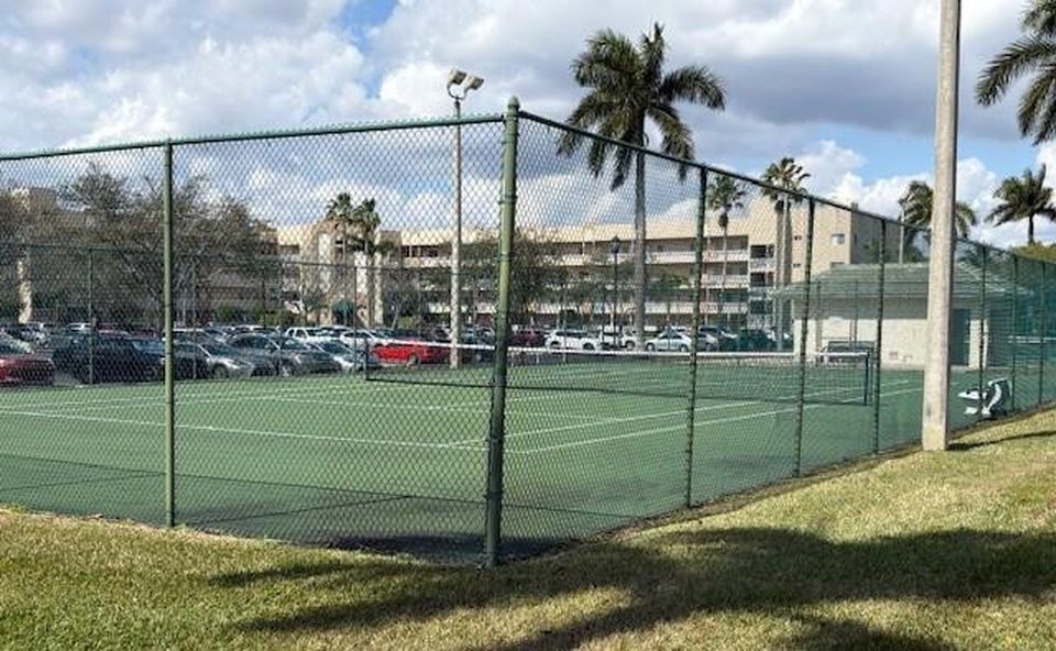 Apartment in Tamarac, Broward County - More
